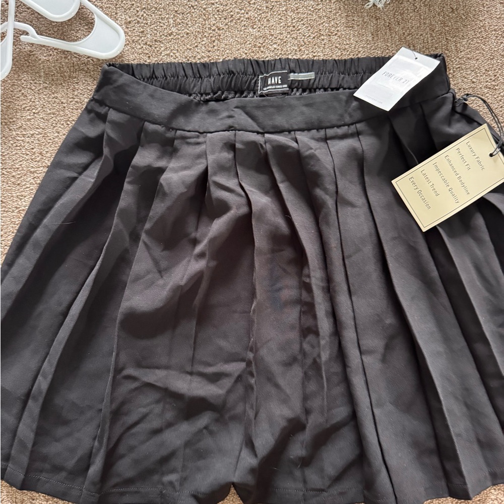 Forever 21 Black Pleated Mini Skirt